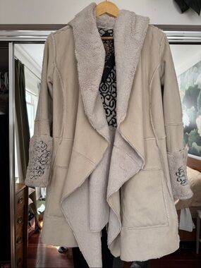 Johnny Was XS Women's Cream Faux Shearling Hooded Coat